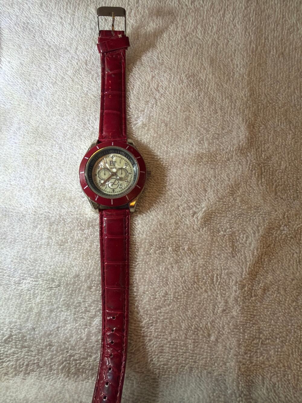 BT Quartz Y2K Women's Watch Red Faux Leather Strap Dial Stainless Steel Back